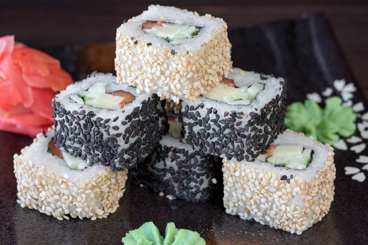 Crafting Captivating Headlines: Your awesome post title goes here Close-up of sesame-encrusted sushi rolls with fresh ingredients in Istanbul.